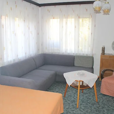 Evelin Nyaralohaz 度假居