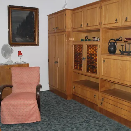 Evelin Nyaralohaz 度假居