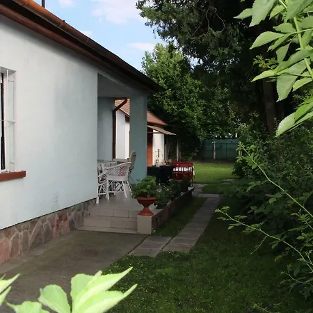 Vakantiehuis Evelin Nyaralohaz Siófok