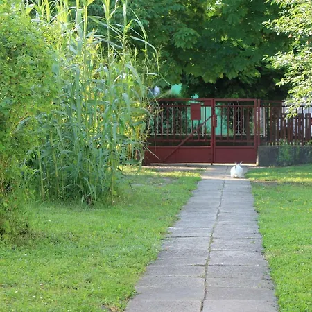 Дом отдыха Evelin Nyaralohaz Шиофок