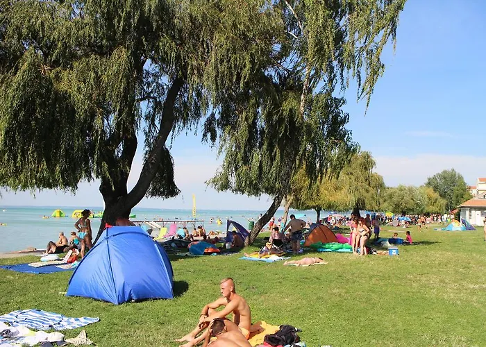 Evelin Nyaralohaz Holiday home *