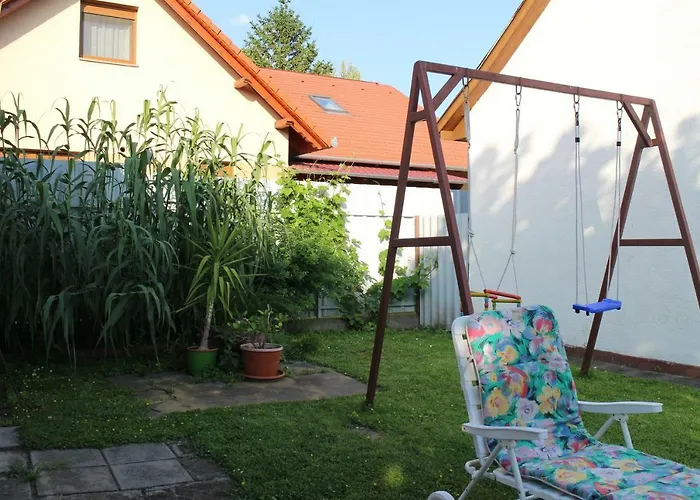 Evelin Nyaralohaz Holiday home