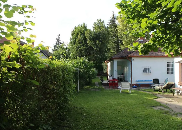 Evelin Nyaralohaz Holiday home *